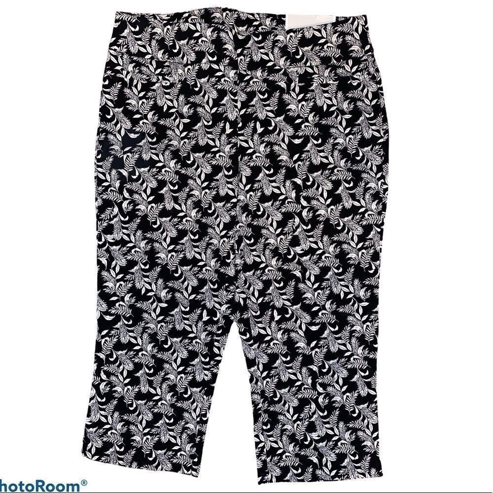 Christopher & Banks Signature Slim Crop Pants NWT - Picture 3 of 7